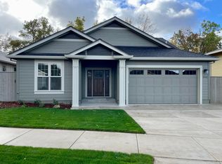 3948 Colorado Dr, Medford, OR