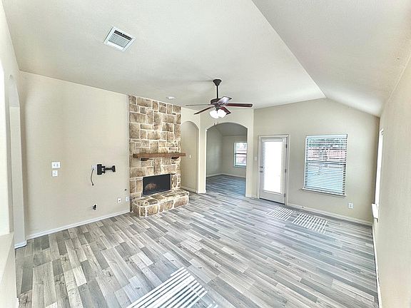 4th image of 5008 Diamond Peak Ct