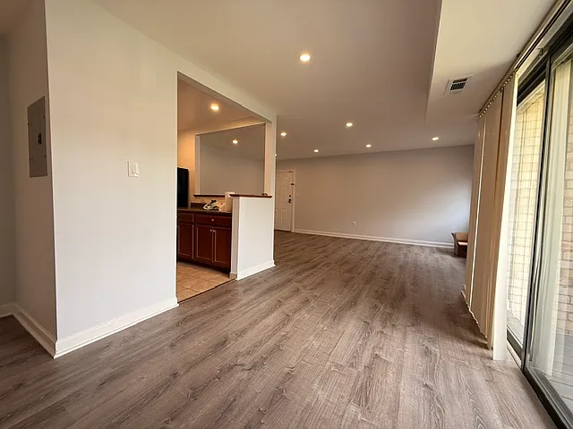 6300 Hil Mar Dr #5-8 — Photo 5