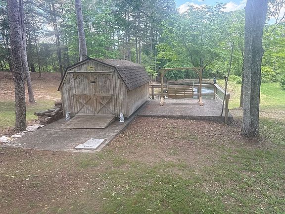 3rd image of 173 McDowell Rd