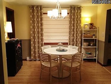 3rd image of 154 Vanda Ave
