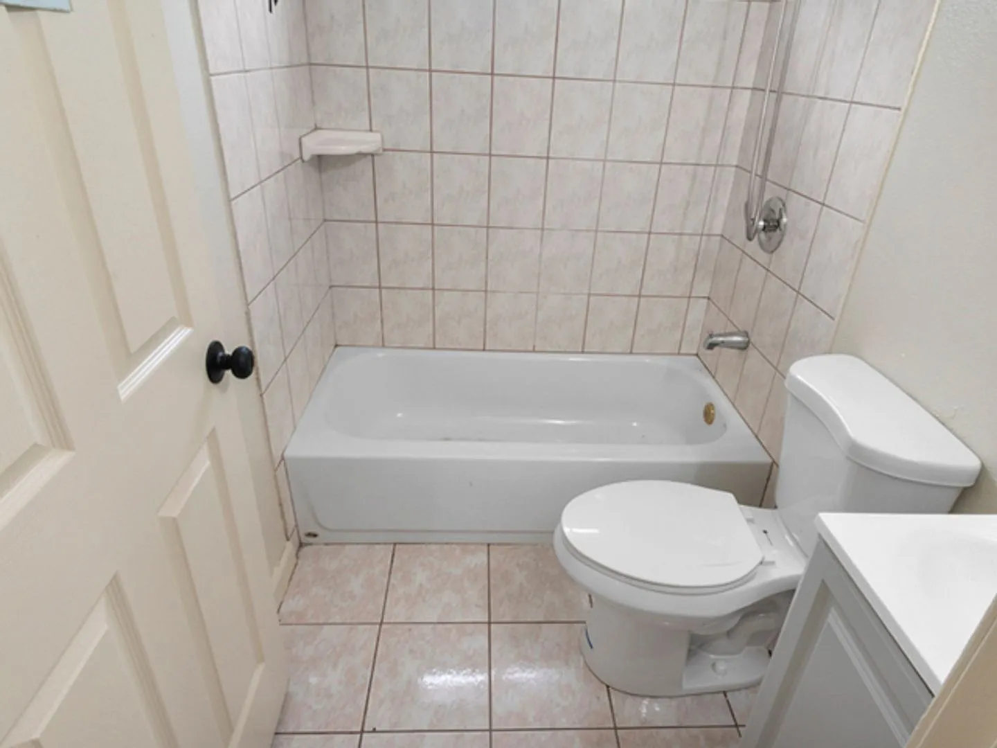 Charming 3-bedroom, 2-bath home — Photo 3