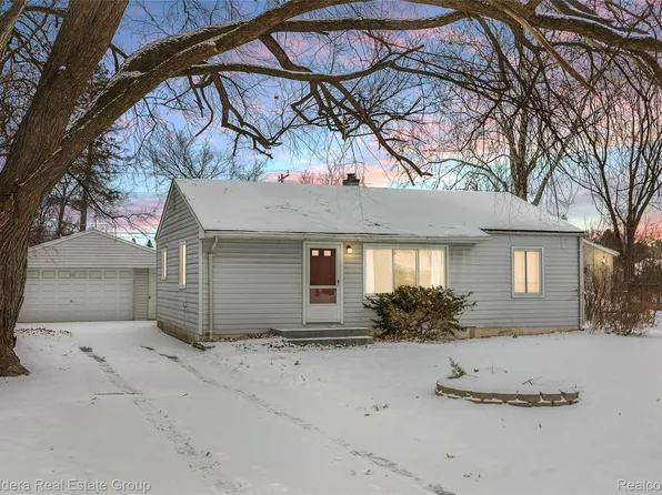 7101 Reber Dr, Shelby Township, MI 48317