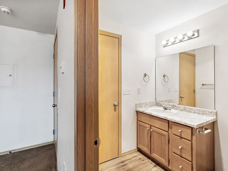One Bedroom 605 Sq Ft