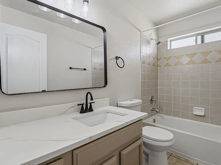 3121 Tierra Paola Ln — Photo 15