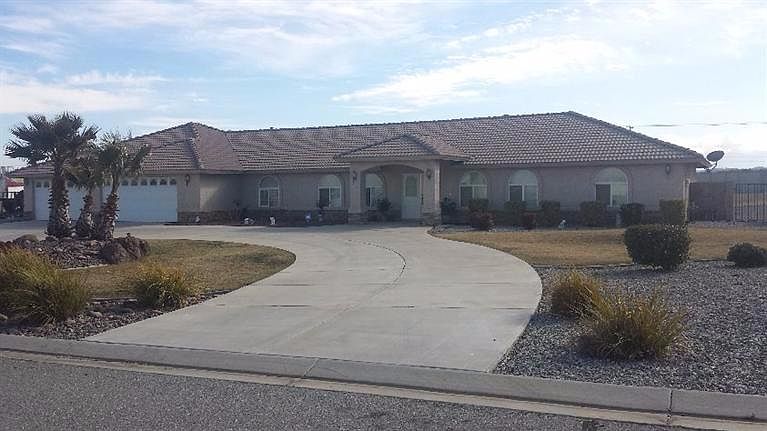 1st image of 12155 Tierra Linda Ln