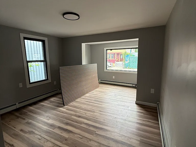 128 Campbell Ave #1 — Photo 6