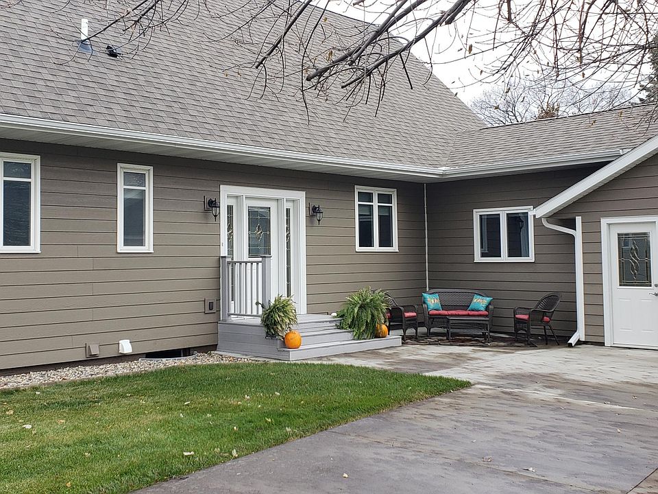 1st image of 2105 N Nokomis NE