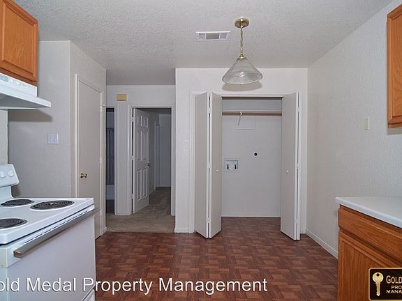 5th image of 1107 Circle M Dr APT D