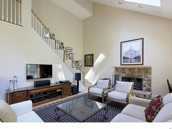 4th image of 29 Carlton Dr