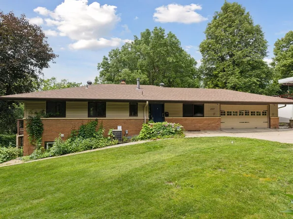 1717 York Ave N, Golden Valley, MN 55422