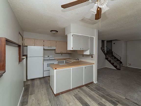 5th image of 1834 E Park Ave