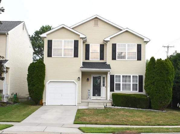 77 Oakton Dr, Atco, NJ 08004