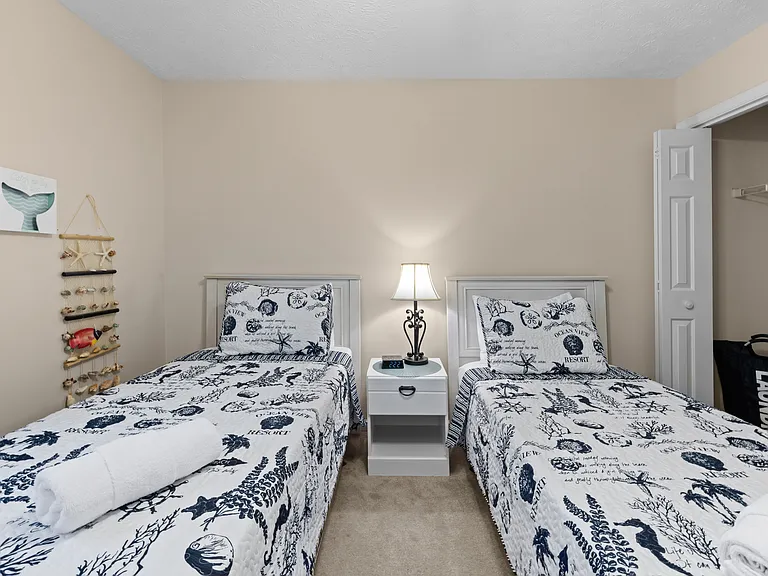557 White River Dr #12H — Photo 8
