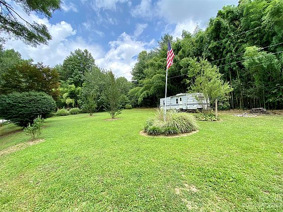 3rd image of 45 Hannah Knoll Ln