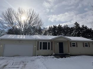 441 Plum Creek Rd, Lapeer, MI 48446