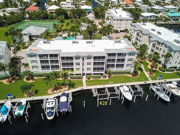 3rd image of 101 Gulfview Dr #111