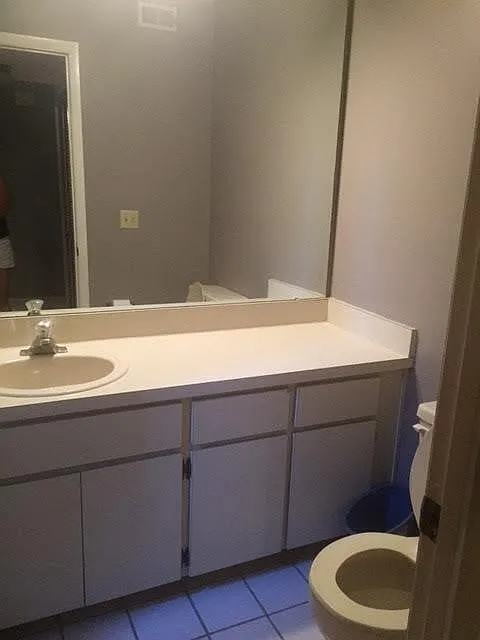 1/2 bath