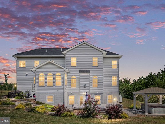 3rd image of 2115 Priscilla Ct