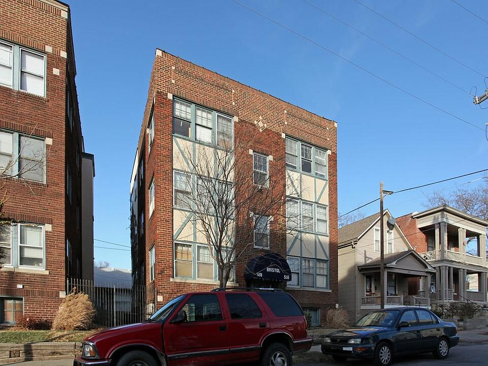 1st image of 516 W 39th Ter
