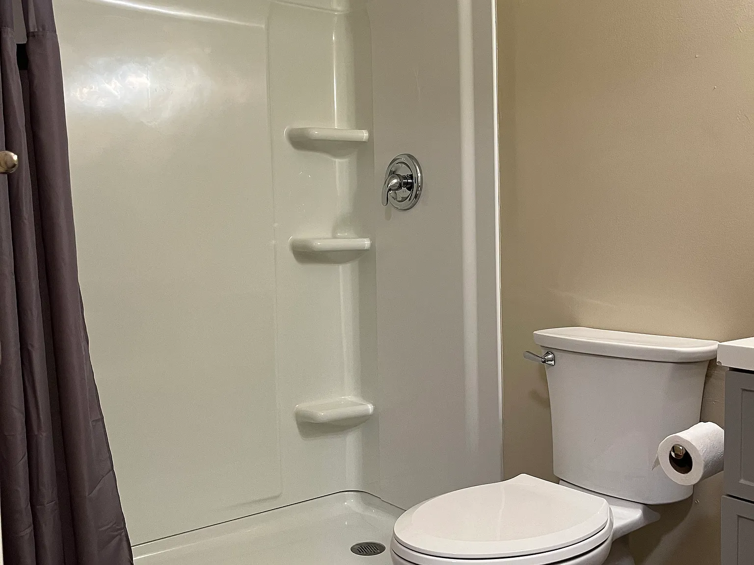 1 bed, 550 sqft, $975 — Photo 3