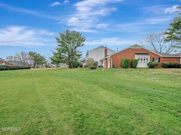 8 Cherry Court, Spring Lake Heights, NJ 07762