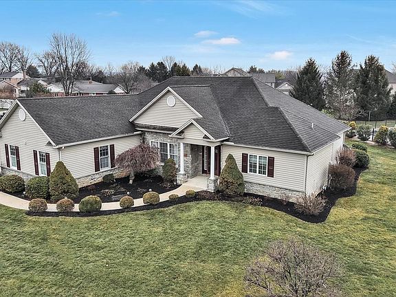 4th image of 800 Victoria Ln #L-0001