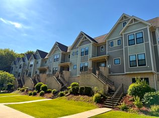 40 S Johnson St, Iowa City, IA 52240