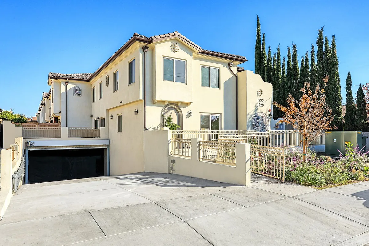 Building Photo - 1222 Temple City Blvd #1228
