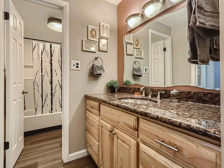 2375 S Linden Ct #203 — Photo 5