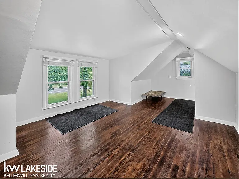 388 E South Blvd — Photo 19