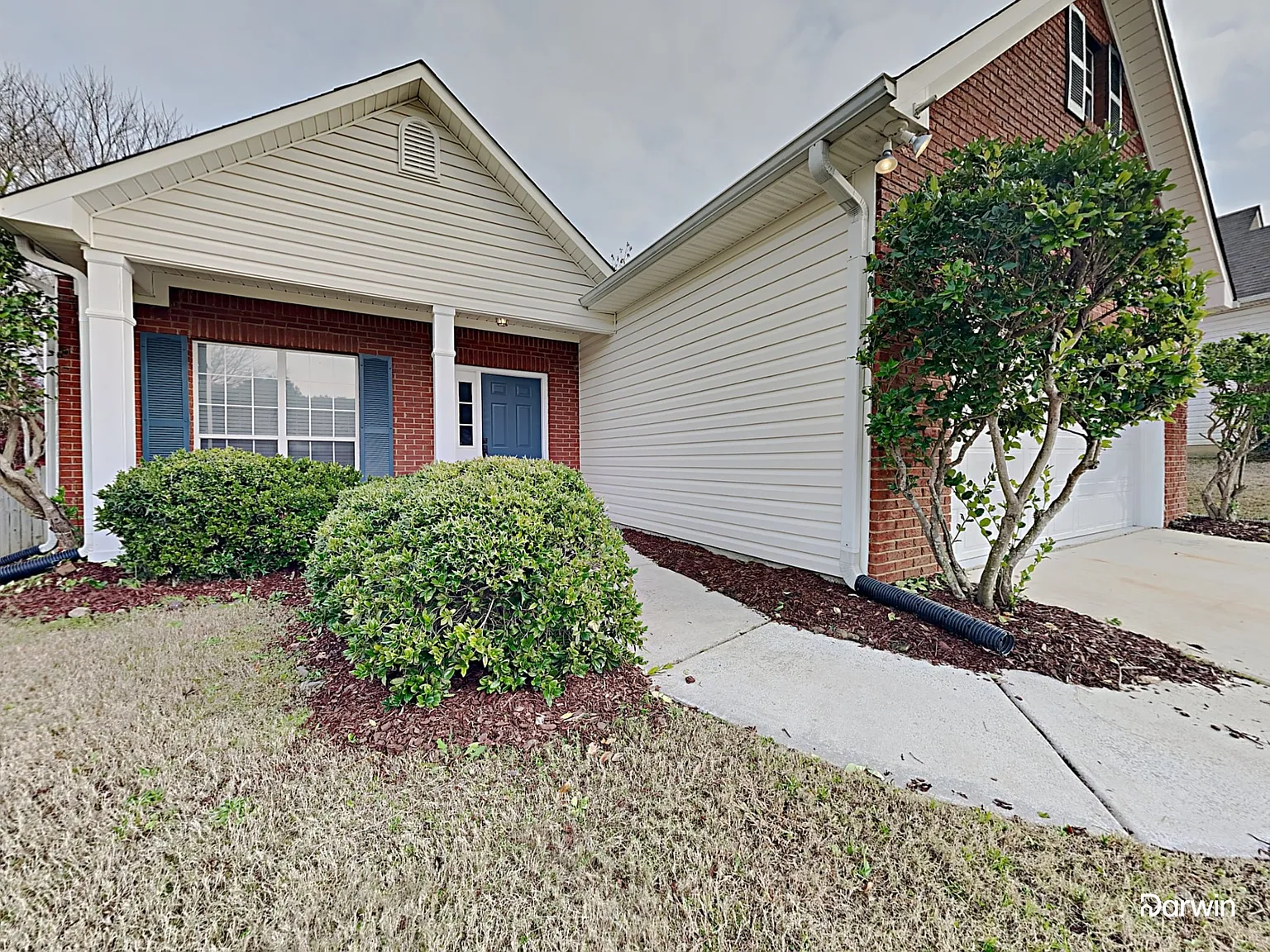 3 bed, 2.0 bath, 1332 sqft, $1,885 — Photo 1