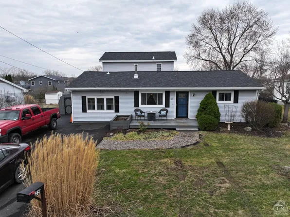 29 Apple Blossom Lane, Coxsackie, NY 12051
