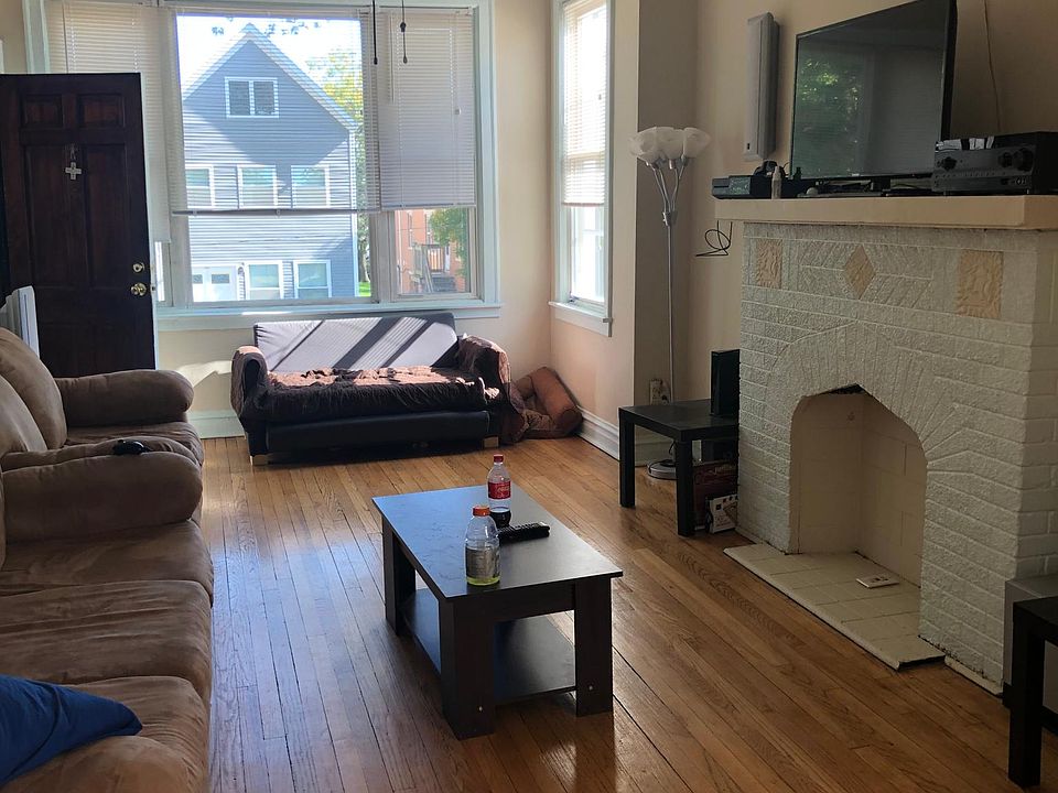 1st image of 1723 N Sawyer Ave