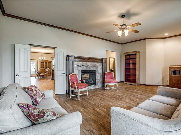 5th image of 8905 SW 53rd Ct