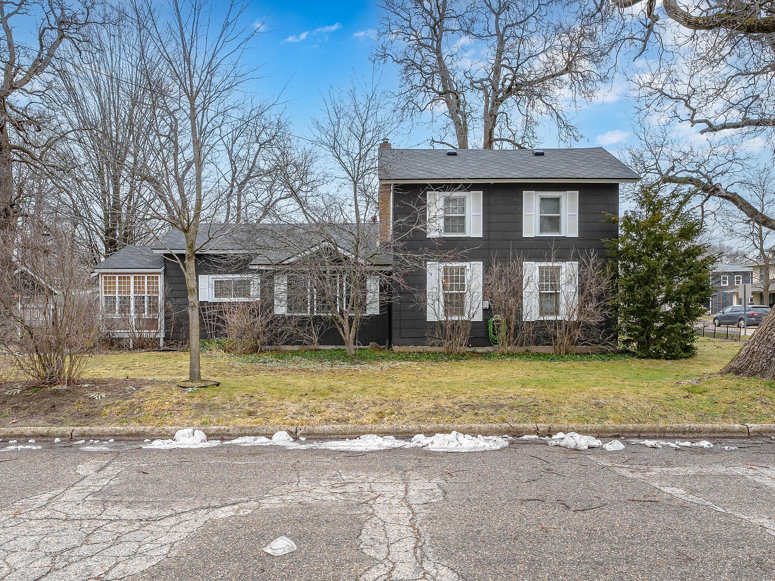 520 S Main St, Plainwell, MI 49080 Zillow