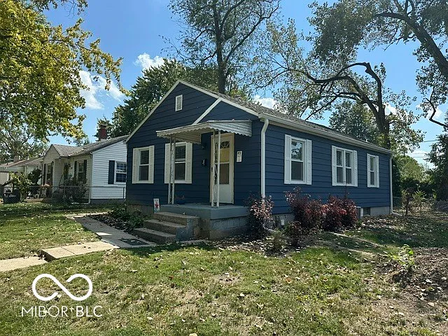 3 bed, 1.0 bath, 864 sqft, $1,450 — Photo 2