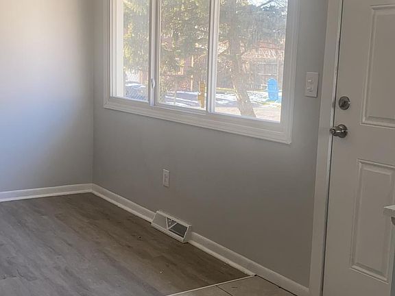 2nd image of 13511 Merl Ave