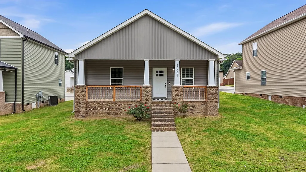 3 bed, 1307 sqft, $1,950 — Photo 4