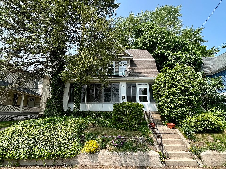 1st image of 157 Benjamin Ave SE