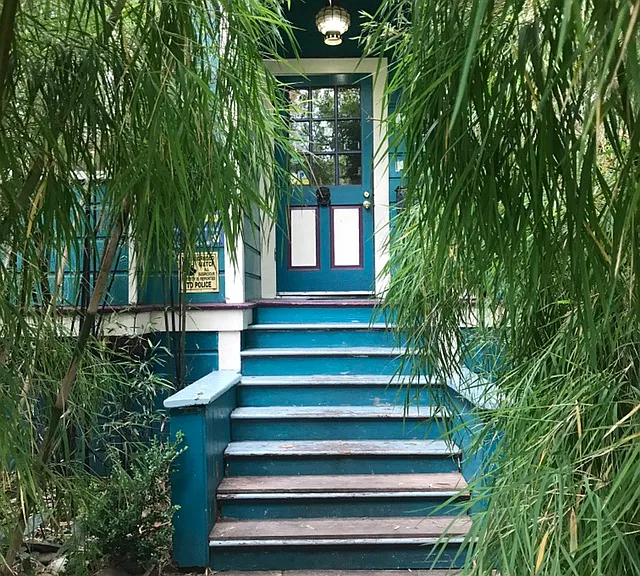Washington St — Photo 1