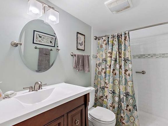 5th image of 1020 N Harlem Ave APT 1D