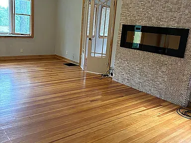5 bed, 3108 sqft, $3,200 — Photo 2