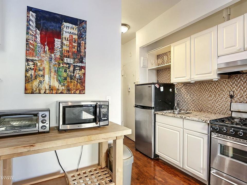 1st image of 438 W 49th St APT 5A