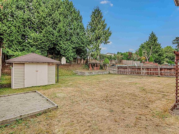 3rd image of 32878 Harwood Pl