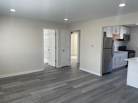 3rd image of 318 N 3rd Ave APT 3
