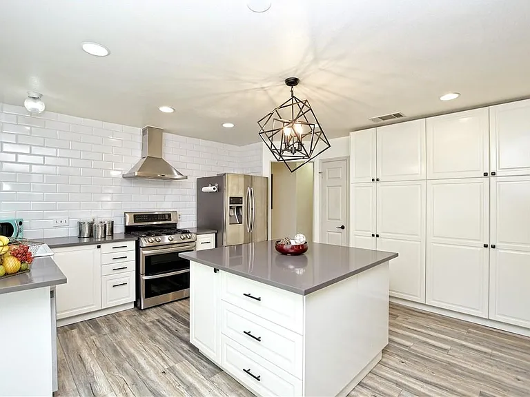 1107 Hatteras Dr — Photo 9