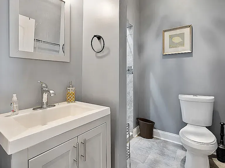 3 bed, 1350 sqft, $2,600 — Photo 3