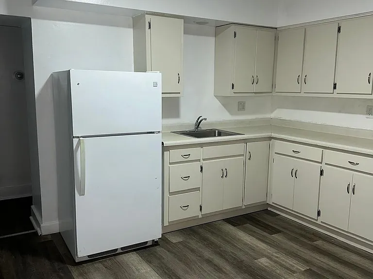 402 Center St #2 — Photo 11