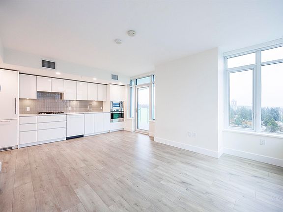 4th image of 10428 Whalley Blvd #1204